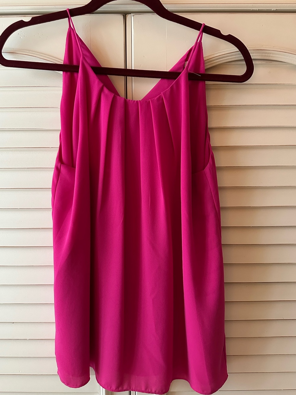 Violet and Claire. Pink Spaghetti-Strap Women's top. Size Medium.